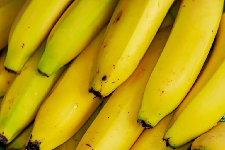 Come conservare le banane per farle durare più a lungo: il trucco della nonna